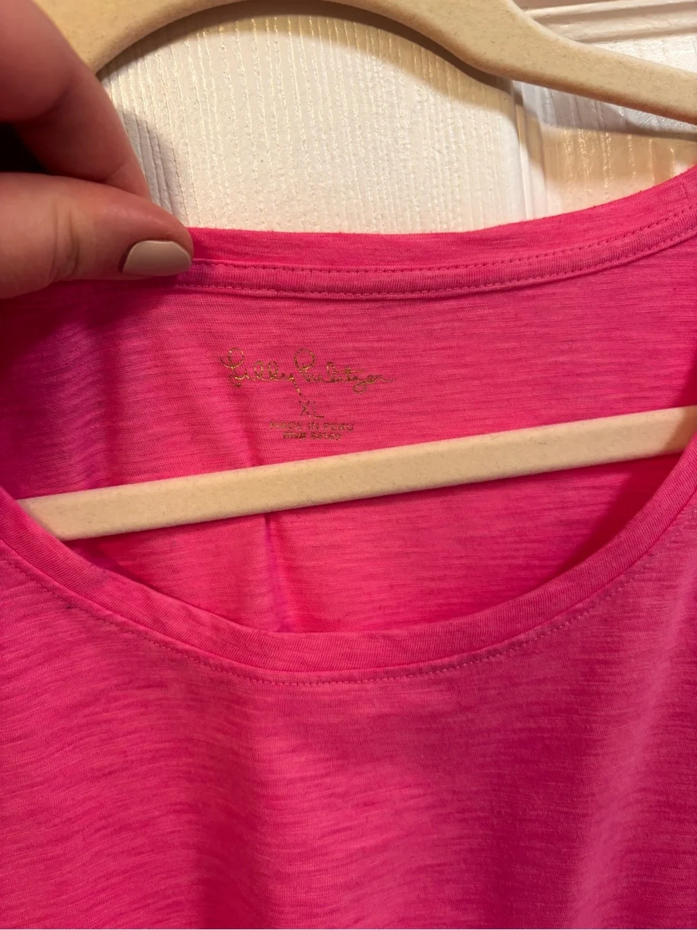 Lilly Pulitzer Etta Scoop Neck Tee – Hot Pink – Size XL - Picture 3 of 5